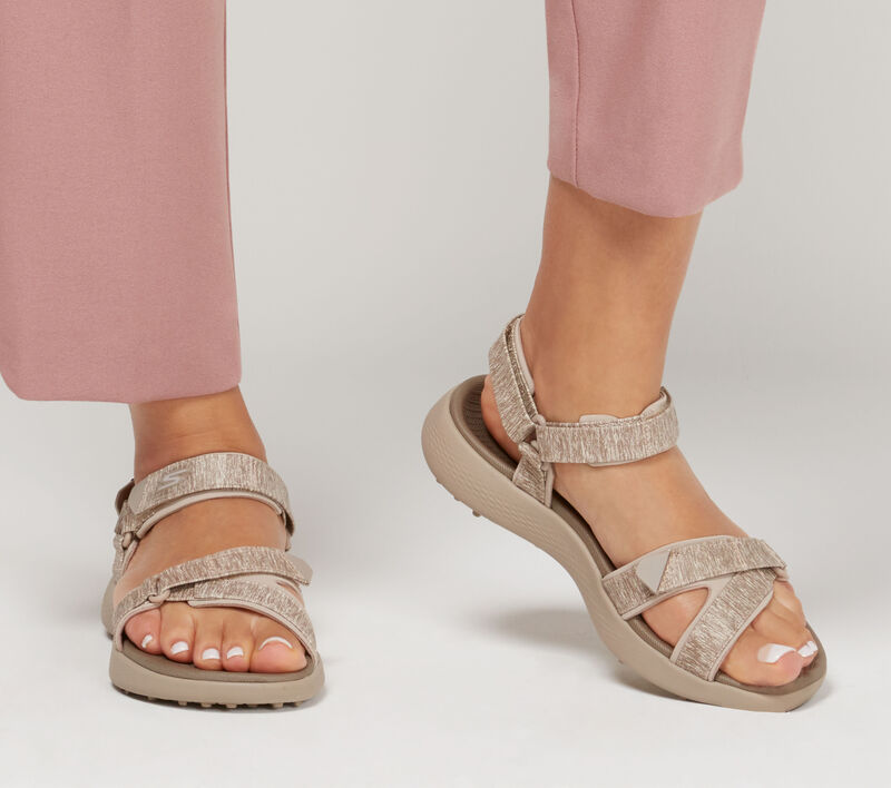 SKECHERS GO GOLF SANDAL-Tan